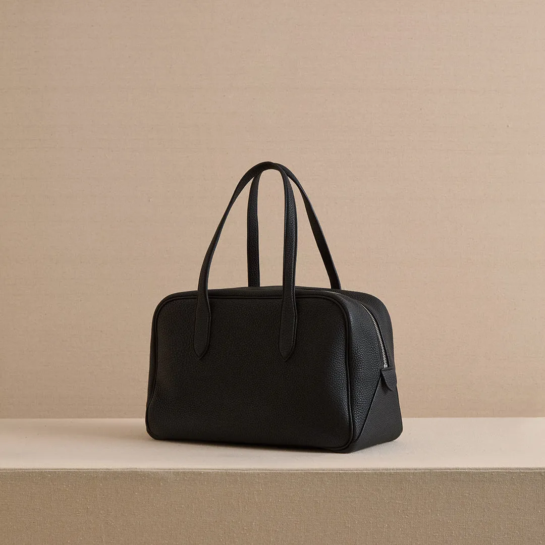 Archer 32 in Black