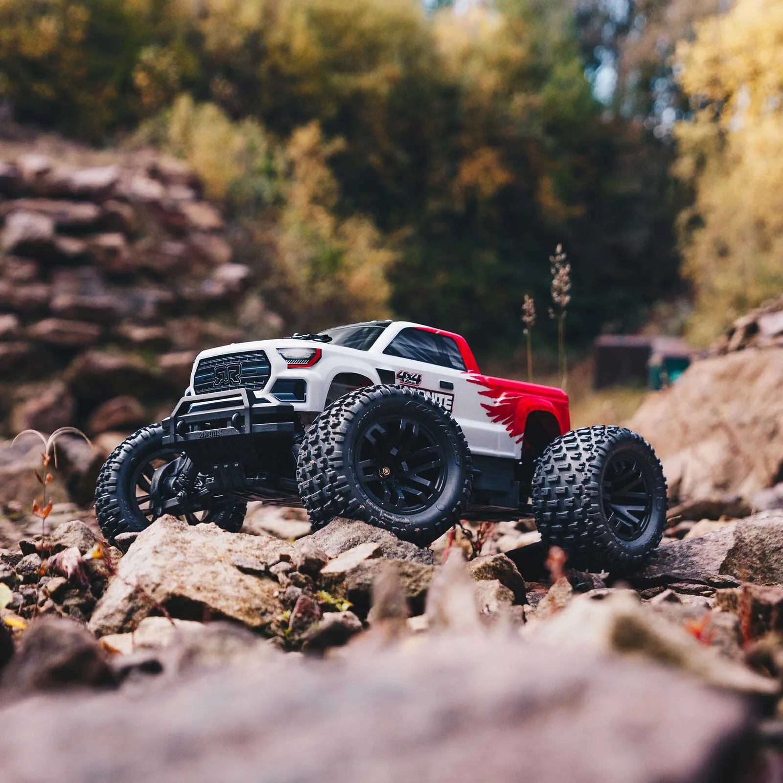 Arrma 1/10 Granite MEGA 550 Brushed 4WD Monster Truck RTR (ARA4202V3)