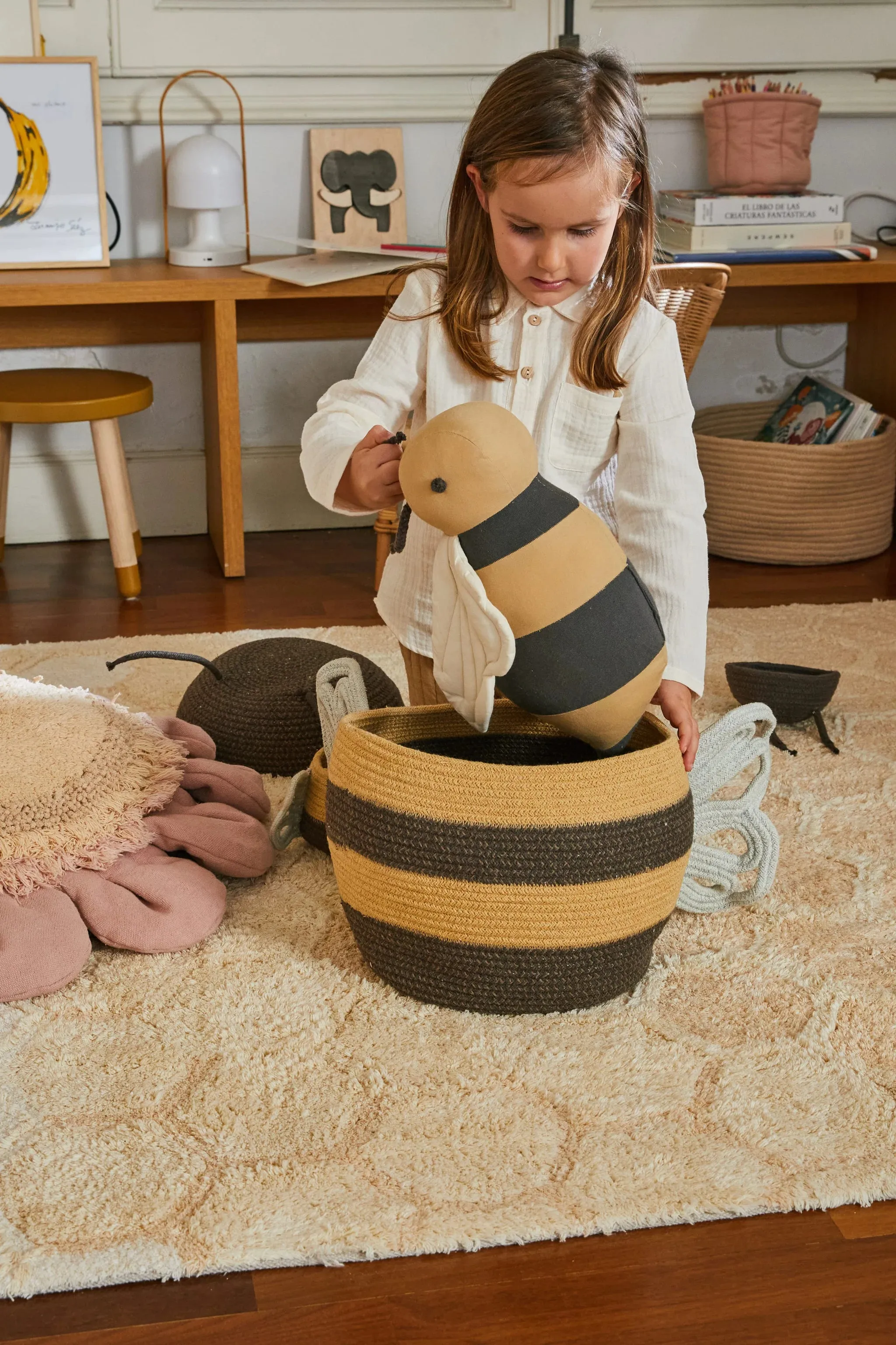 Lorena Canals Basket  Mama Bee