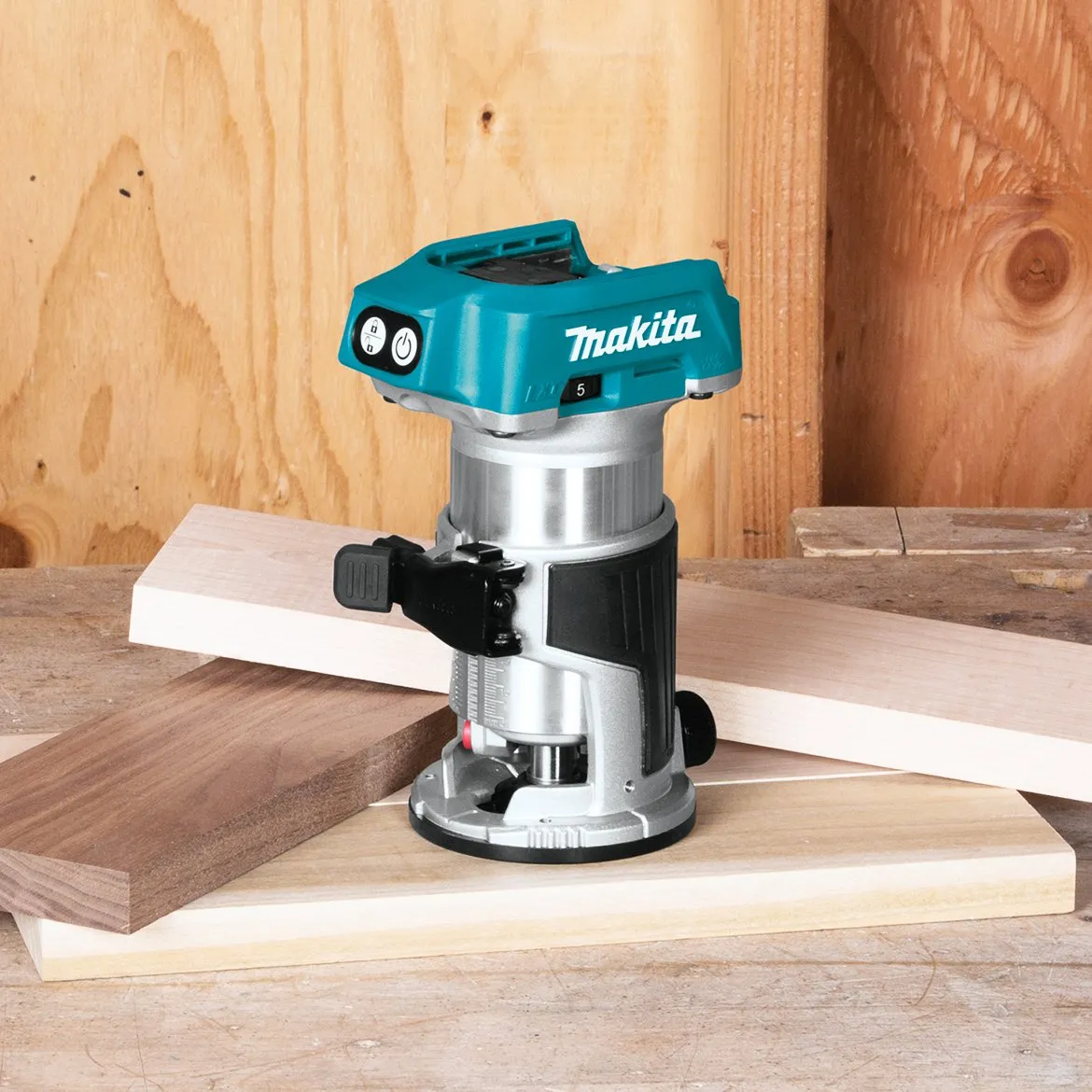 Makita XTR01Z 18-Volt 1/4-Inch Cordless Brushless Compact Router - Bare Tool